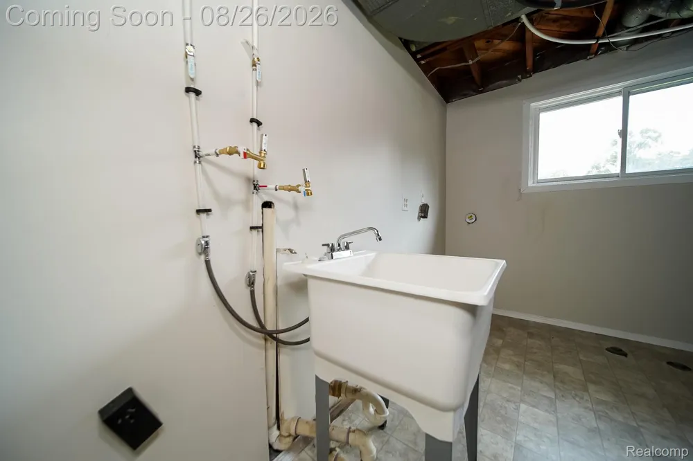 1348 Gault Drive Ypsilanti Charter Township, MI 48198