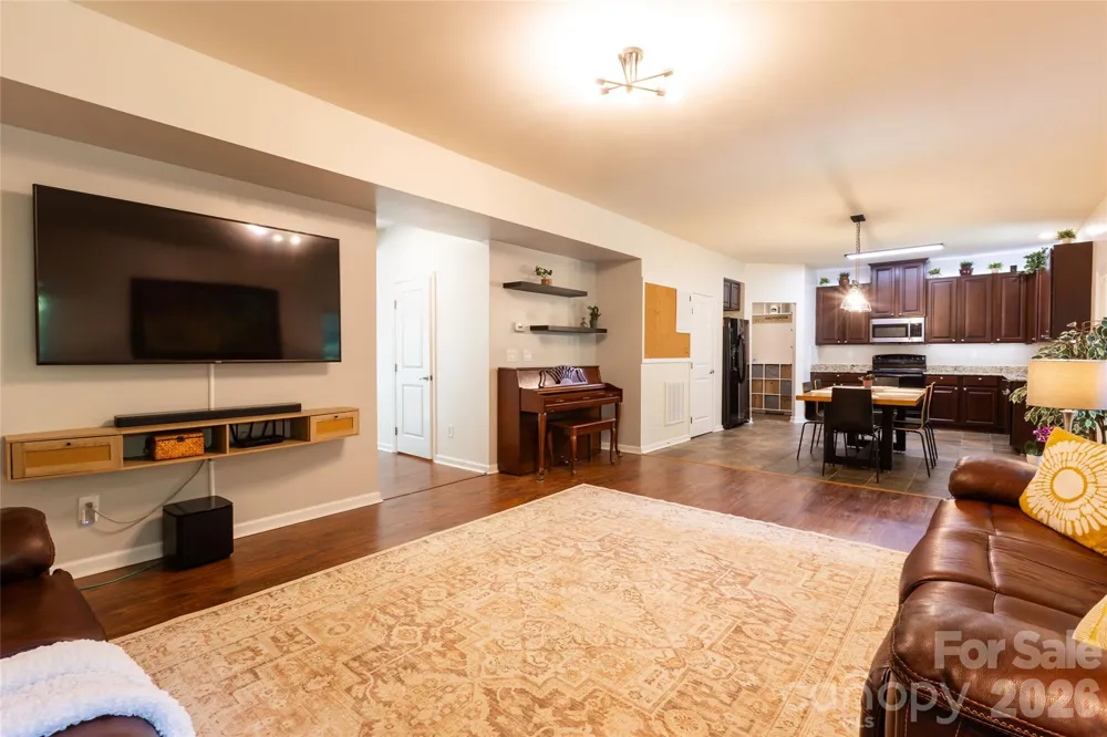 7532 W Berkeley Road Denver, NC 28037