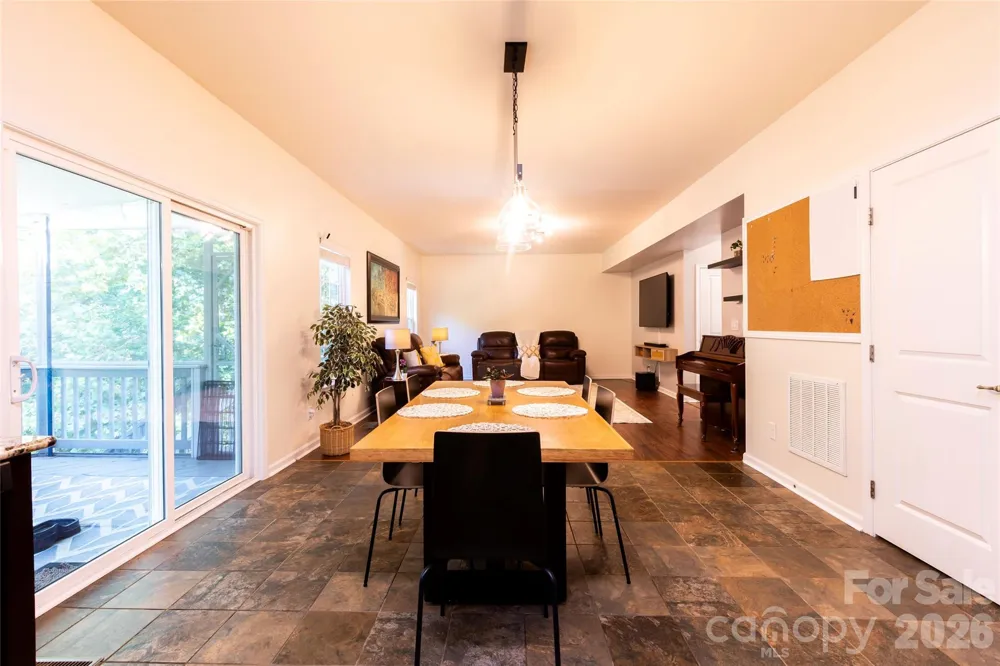 7532 W Berkeley Road Denver, NC 28037