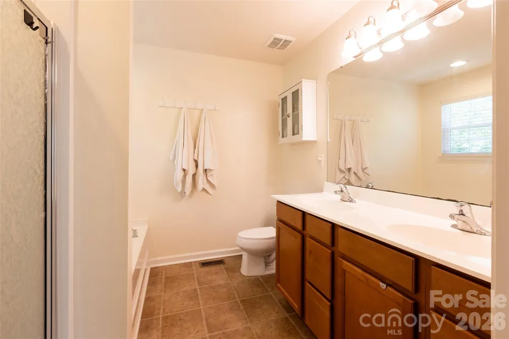 7532 W Berkeley Road Denver, NC 28037