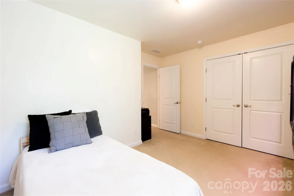 7532 W Berkeley Road Denver, NC 28037