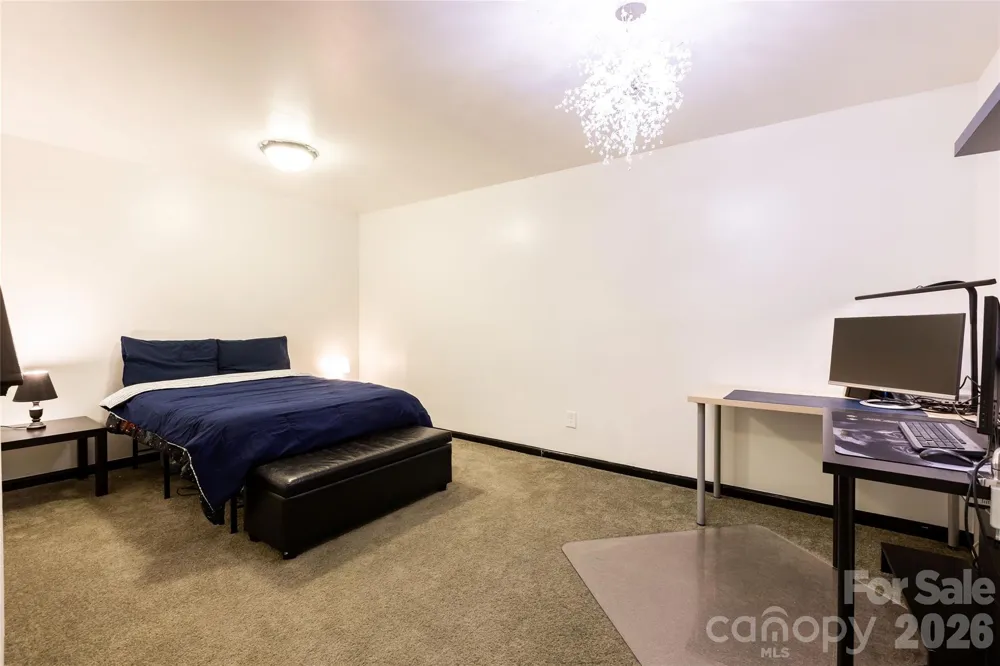 7532 W Berkeley Road Denver, NC 28037
