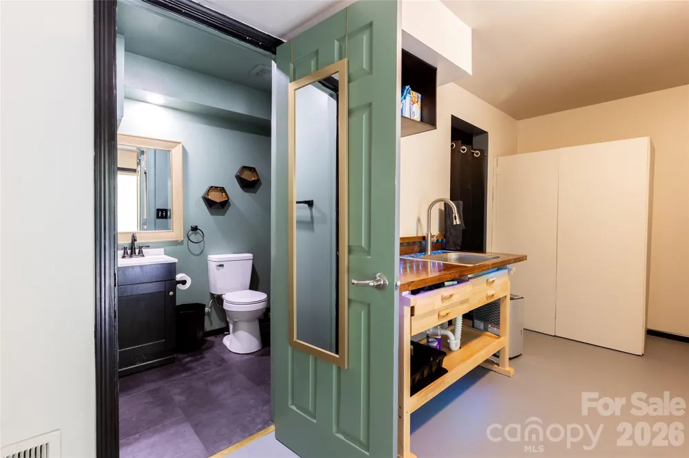 7532 W Berkeley Road Denver, NC 28037