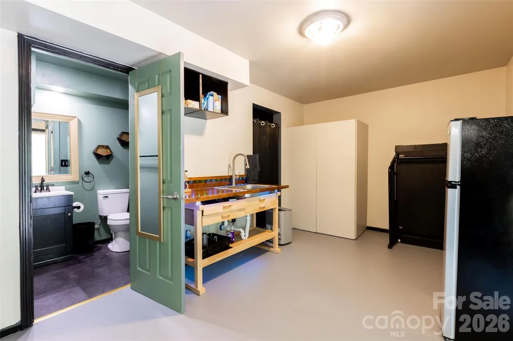 7532 W Berkeley Road Denver, NC 28037