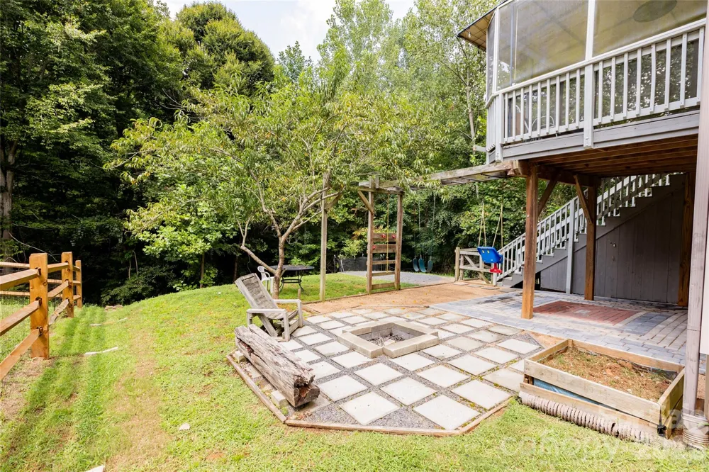 7532 W Berkeley Road Denver, NC 28037
