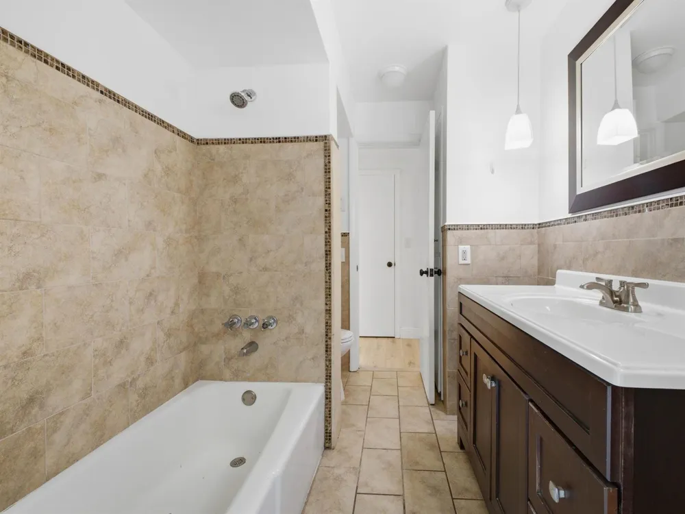 1680 NE 34TH LANE #b Oakland Park, FL 33334