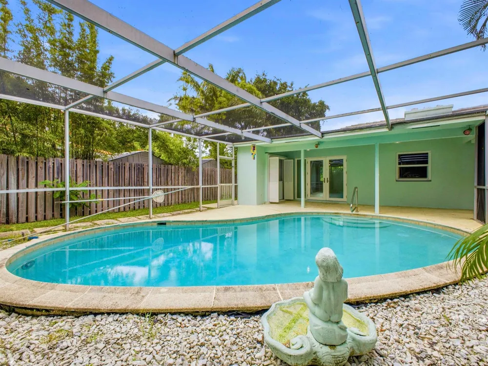 1680 NE 34TH LANE #b Oakland Park, FL 33334