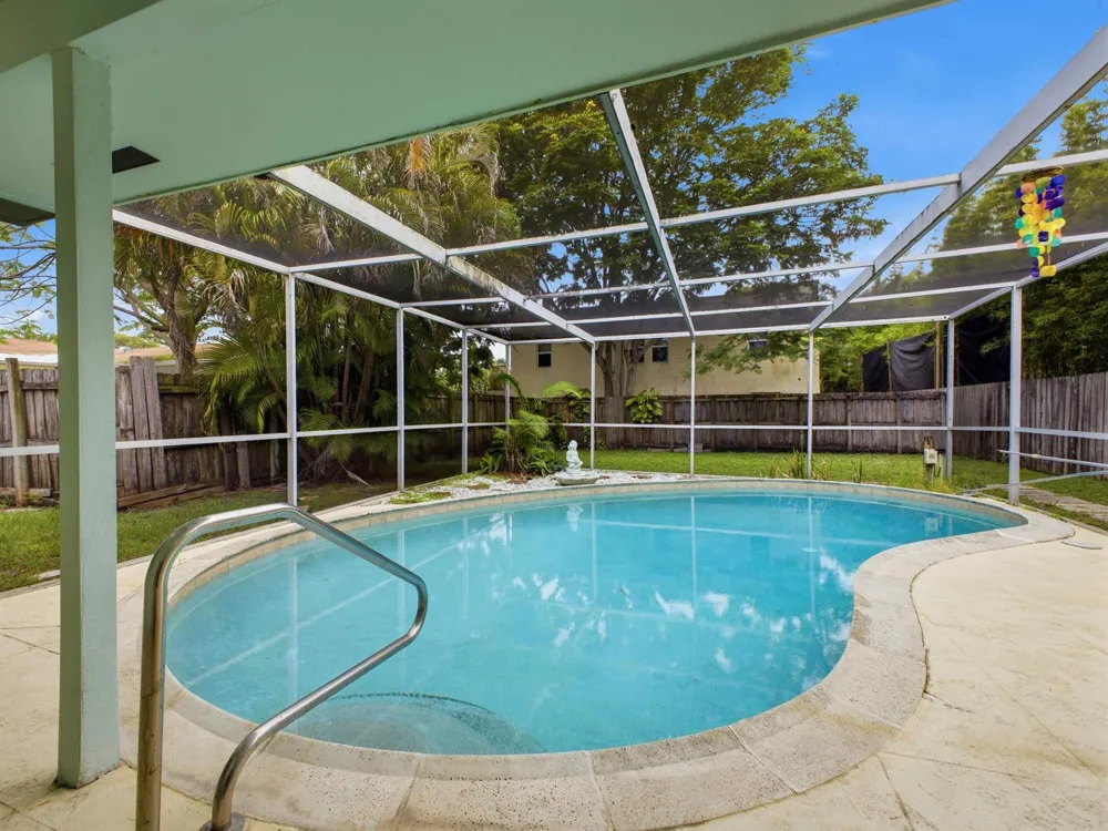 1680 NE 34TH LANE #b Oakland Park, FL 33334