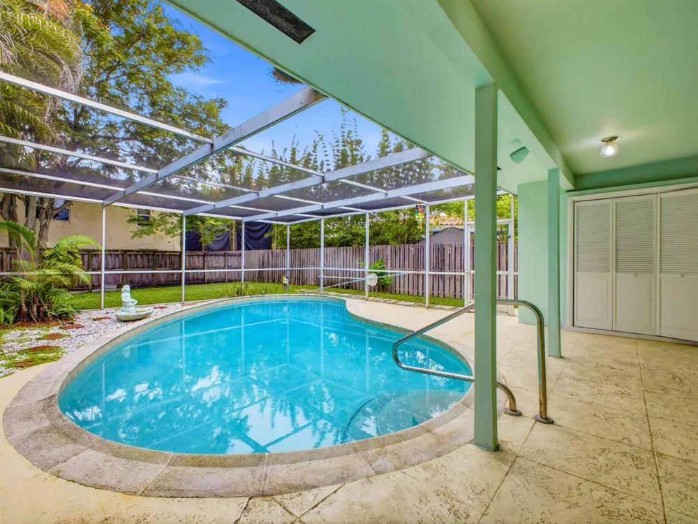 1680 NE 34TH LANE #b Oakland Park, FL 33334