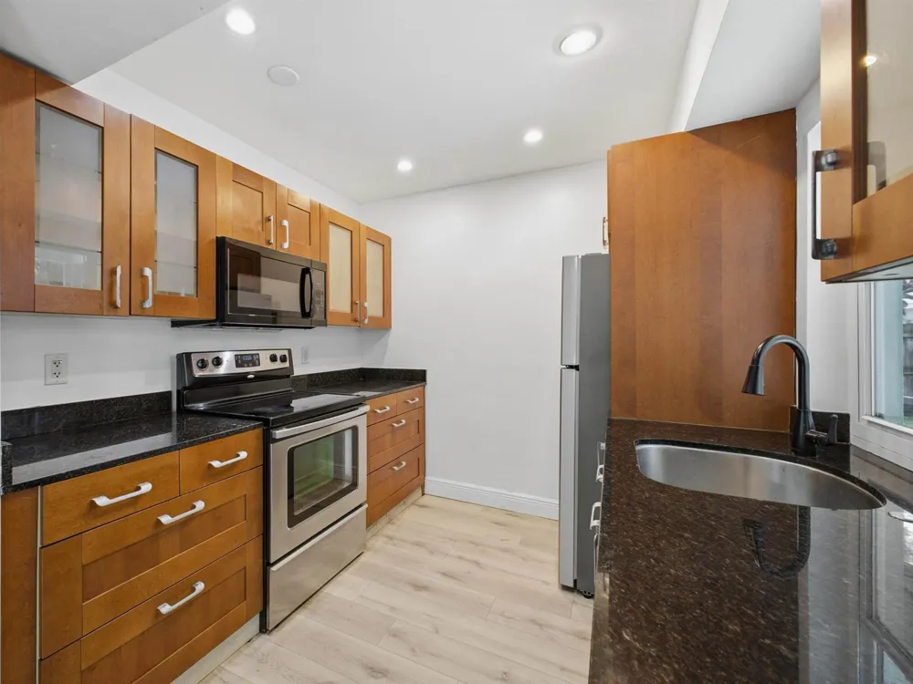 1680 NE 34TH LANE #b Oakland Park, FL 33334
