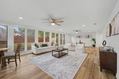 7205 Ellis Road