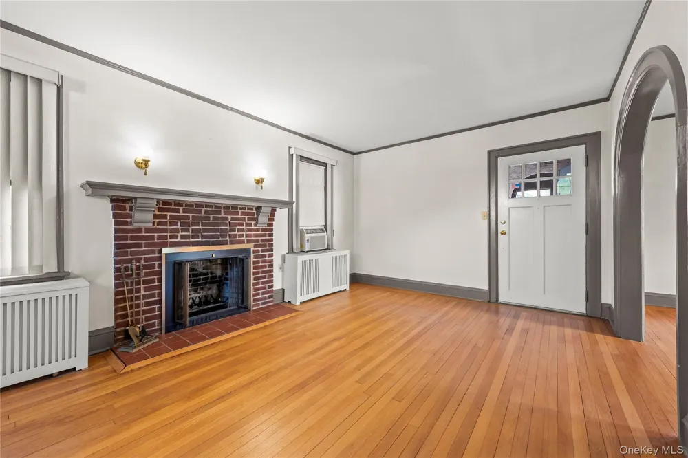 136 Grant Avenue White Plains, NY 10604
