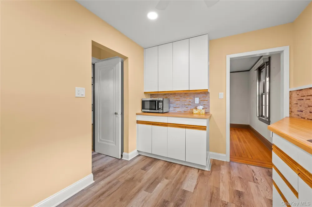 136 Grant Avenue White Plains, NY 10604