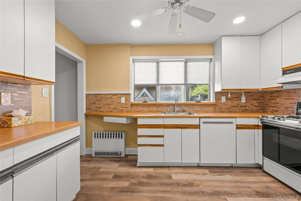 136 Grant Avenue White Plains, NY 10604