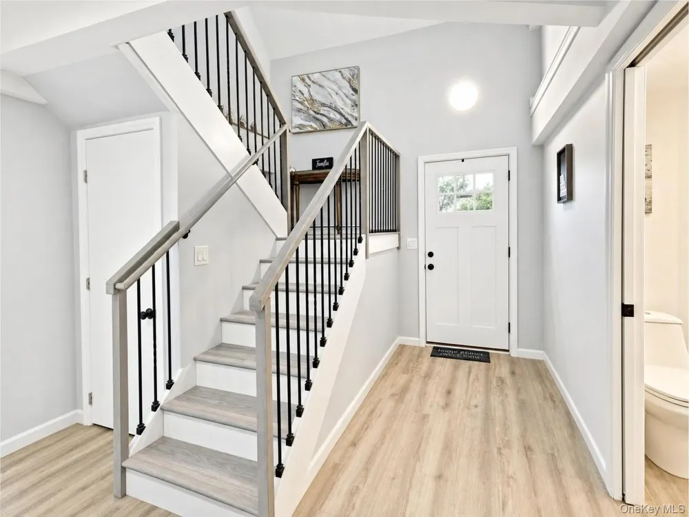 45 Randall Heights Middletown, NY 10940