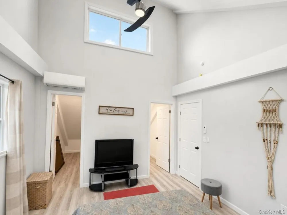 45 Randall Heights Middletown, NY 10940
