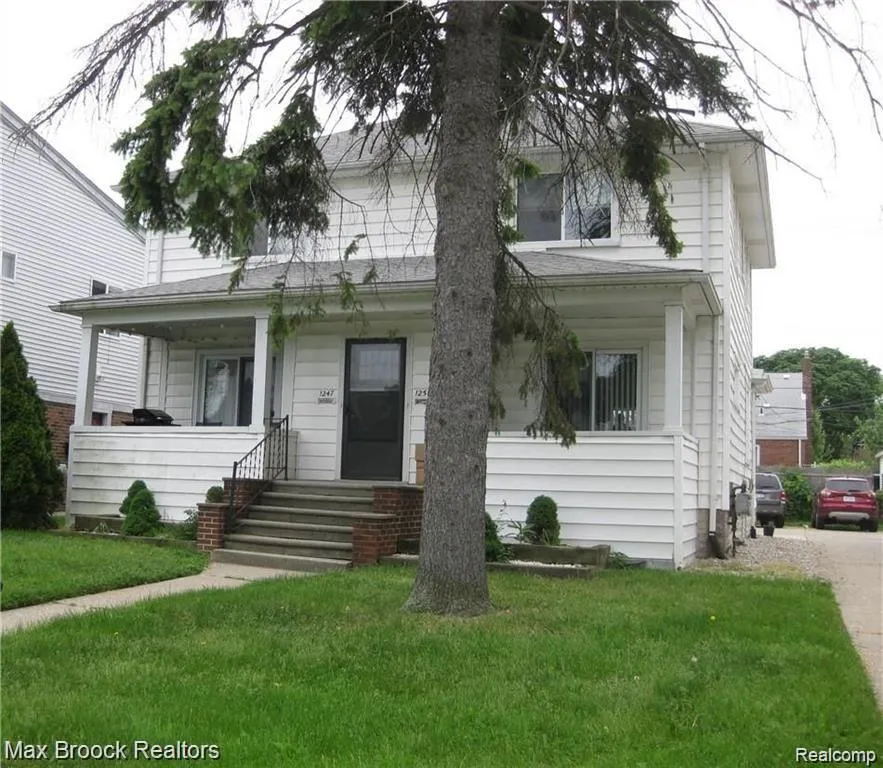 1247 FRANKLIN ROAD Berkley City, MI 48072