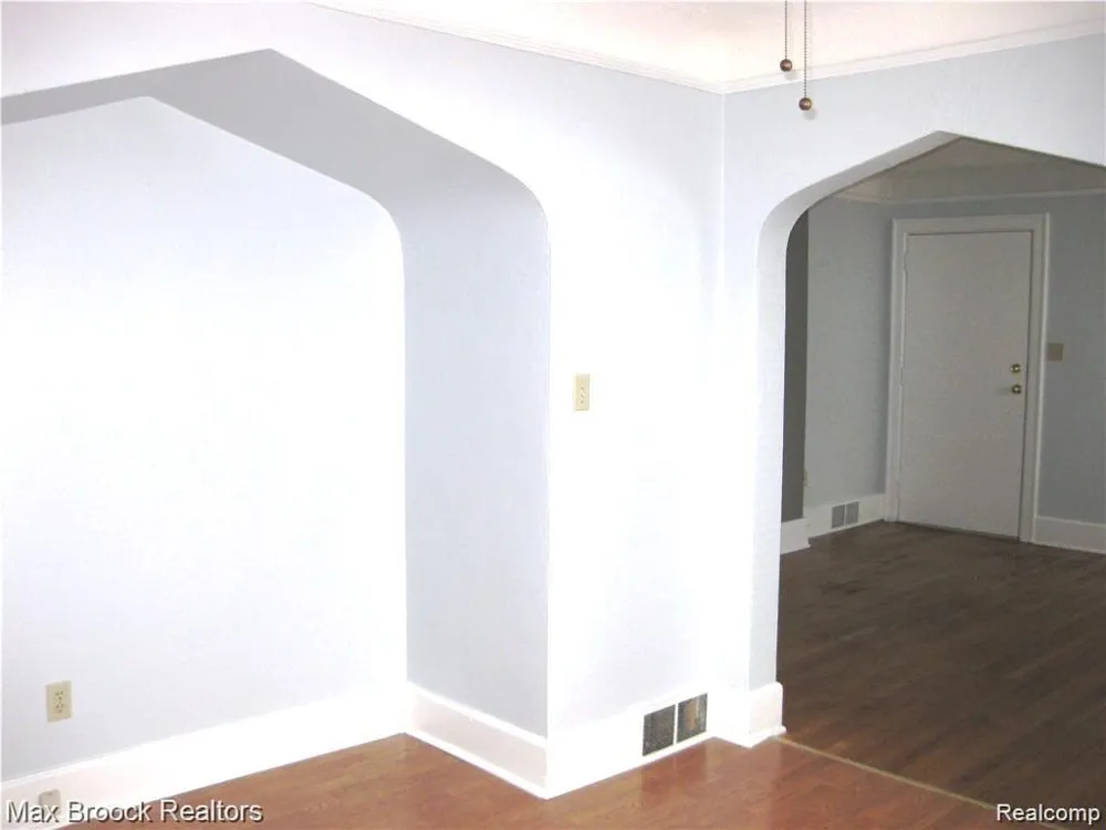1247 FRANKLIN ROAD Berkley City, MI 48072