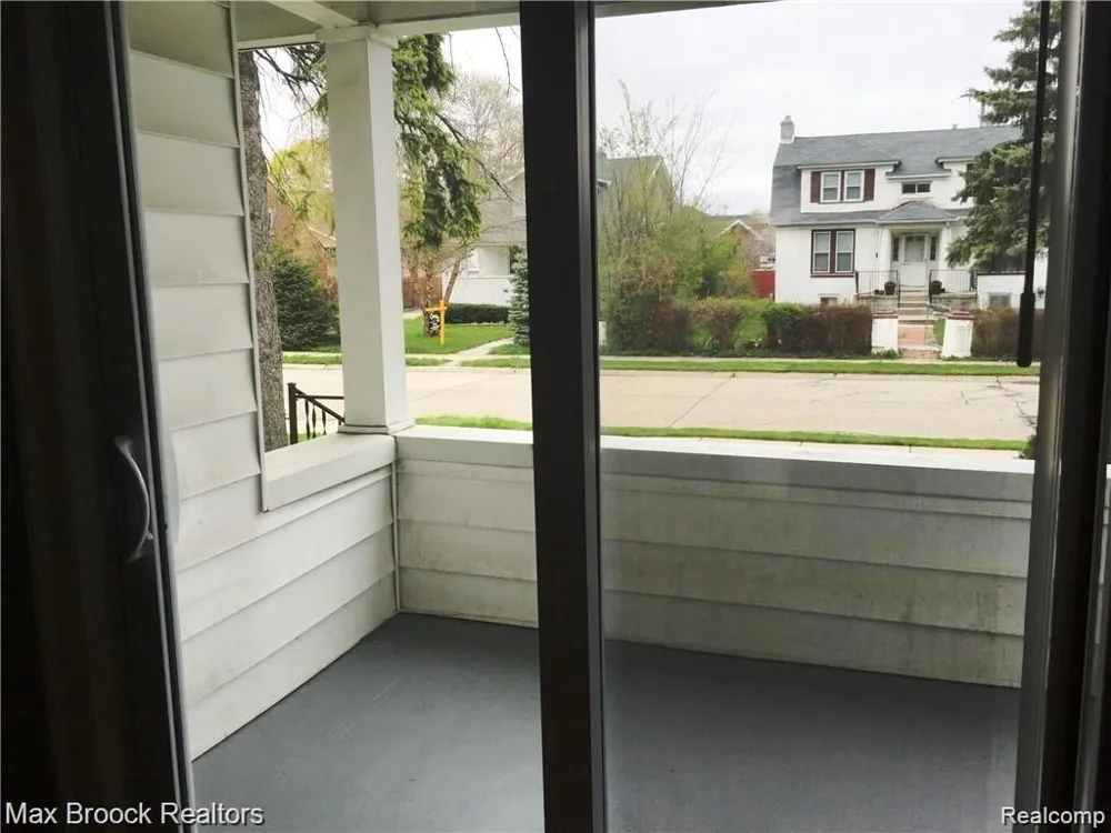 1247 FRANKLIN ROAD Berkley City, MI 48072