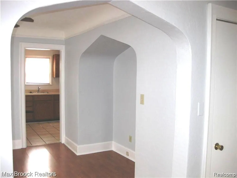 1247 FRANKLIN ROAD Berkley City, MI 48072