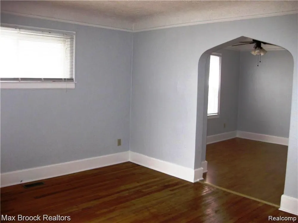 1247 FRANKLIN ROAD Berkley City, MI 48072