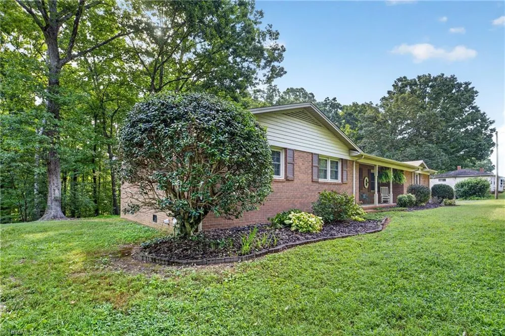 1949 Brook Drive Asheboro, NC 27205