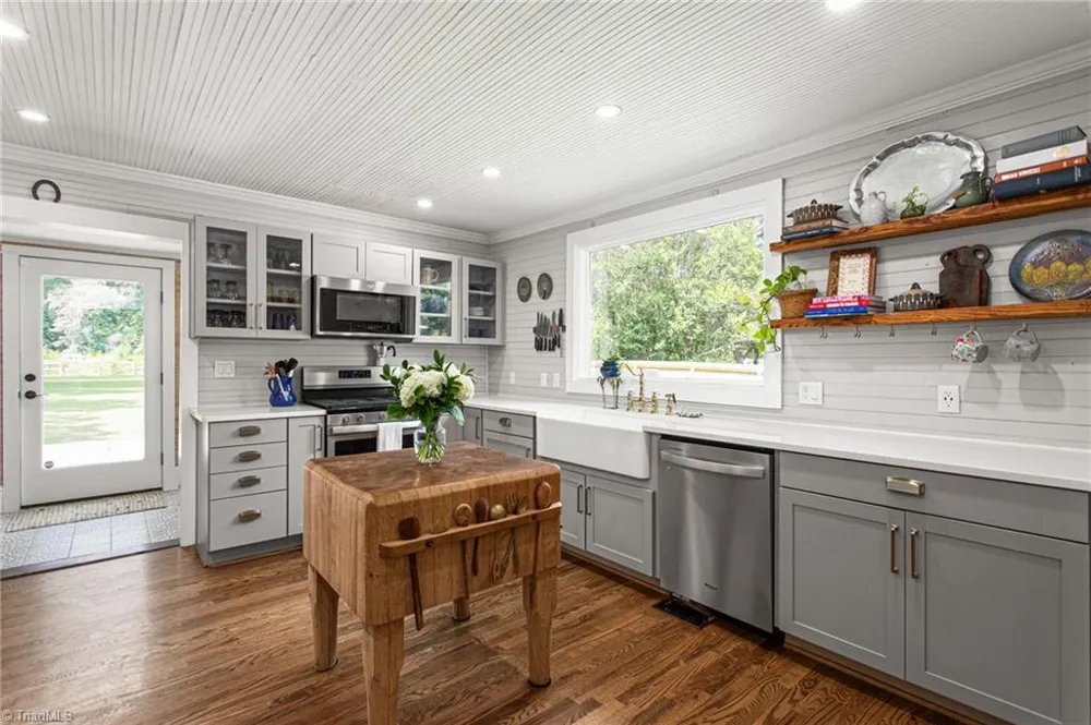 611 E Steeple Chase Road Pleasant Garden, NC 27313