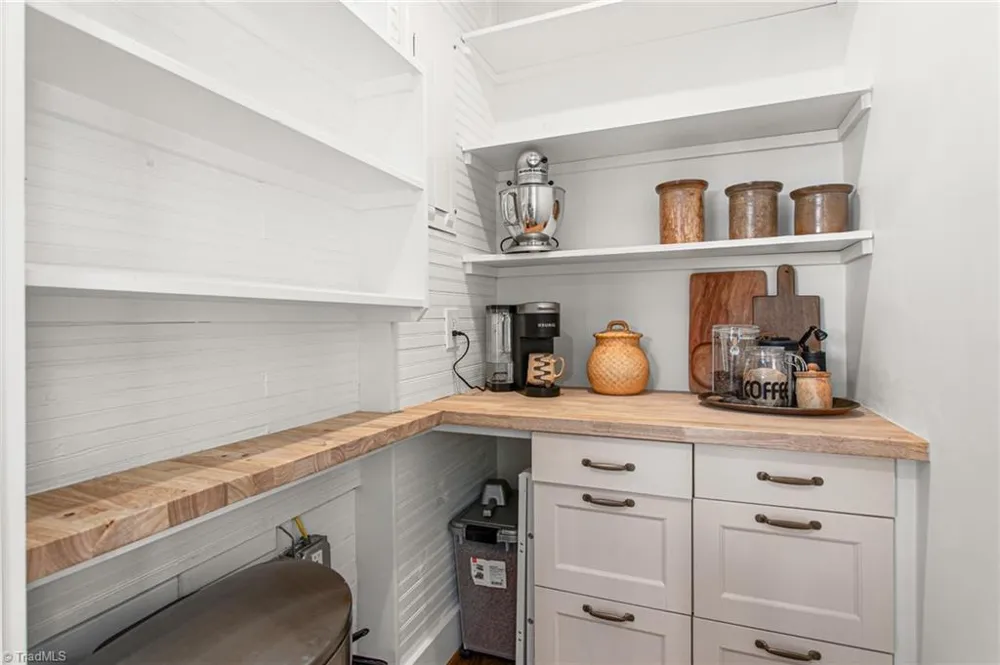 611 E Steeple Chase Road Pleasant Garden, NC 27313