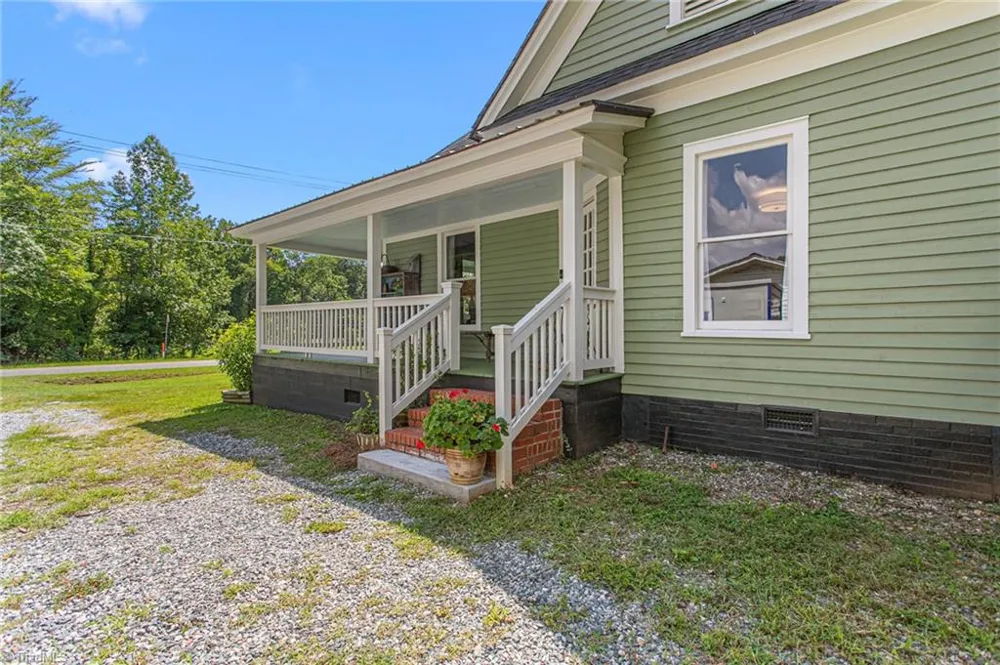 611 E Steeple Chase Road Pleasant Garden, NC 27313