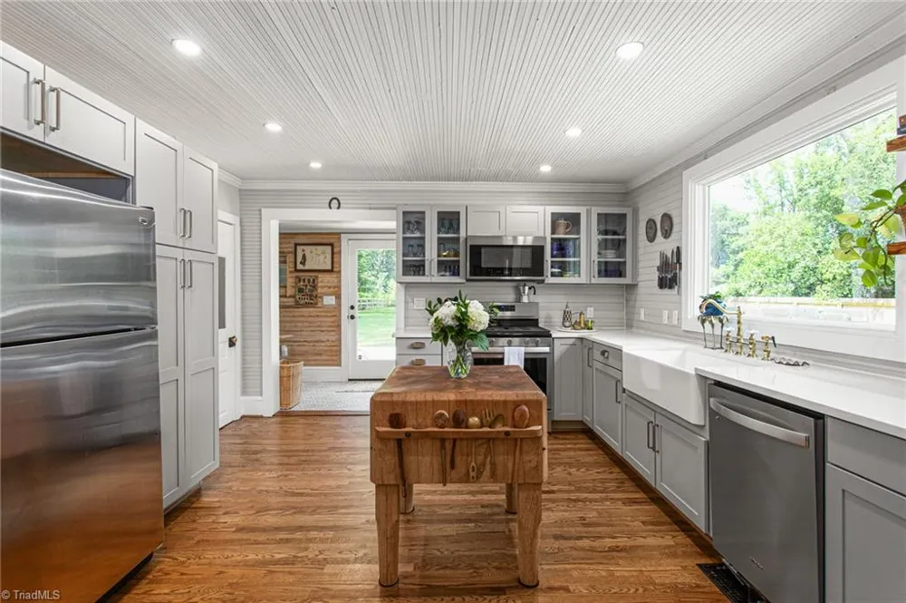 611 E Steeple Chase Road Pleasant Garden, NC 27313