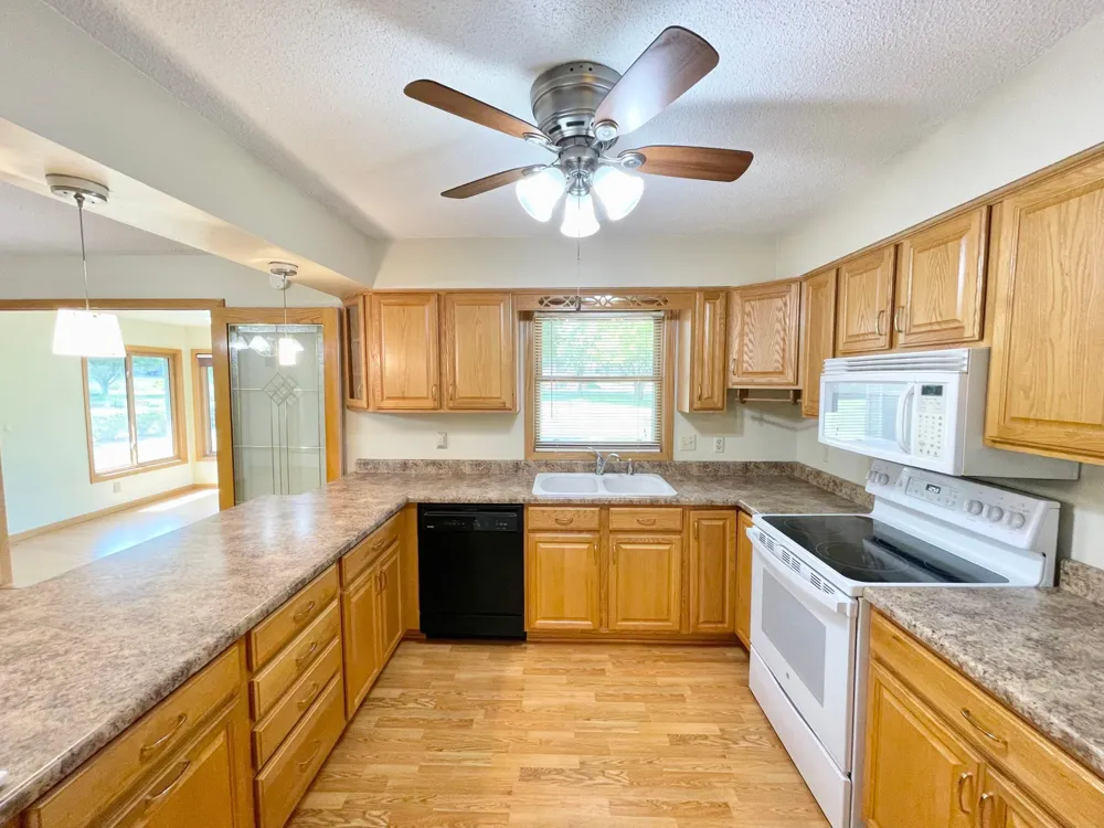 404 S Paffrath Avenue Springfield, MN 56087
