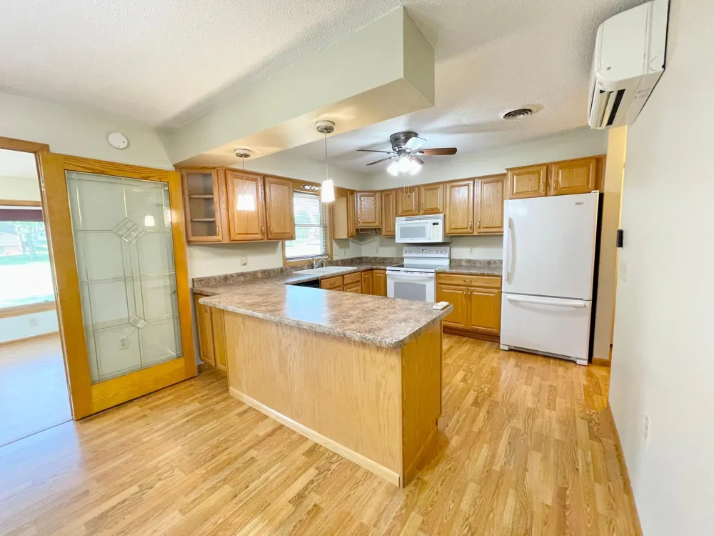 404 S Paffrath Avenue Springfield, MN 56087