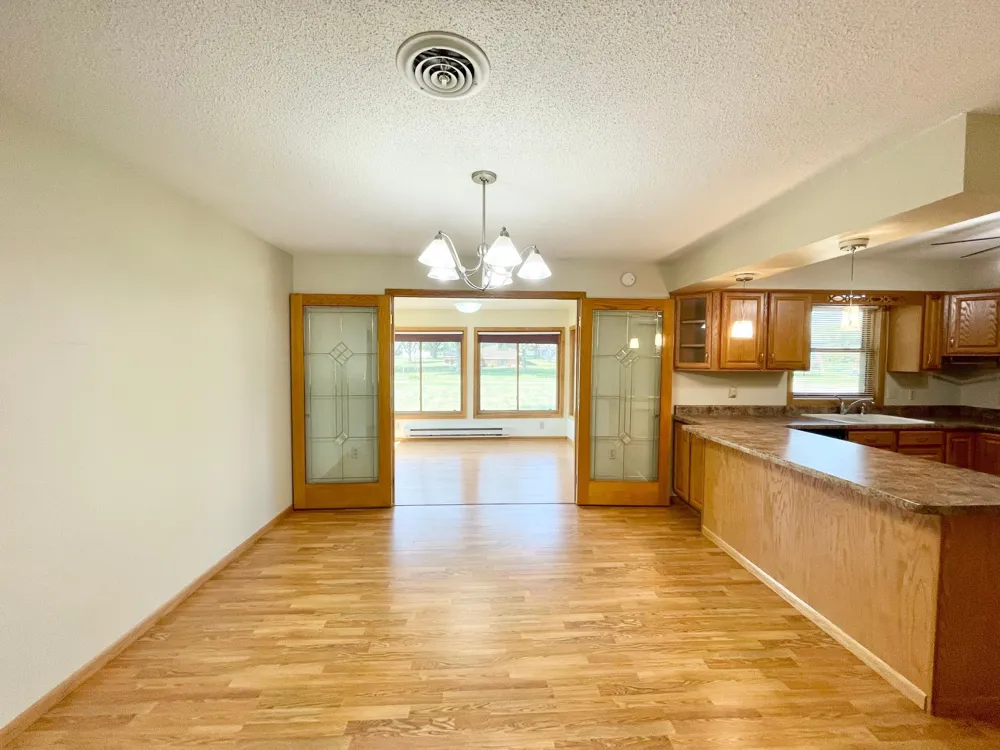 404 S Paffrath Avenue Springfield, MN 56087