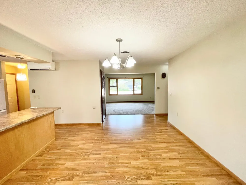 404 S Paffrath Avenue Springfield, MN 56087