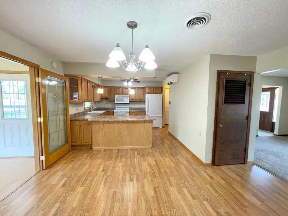 404 S Paffrath Avenue Springfield, MN 56087