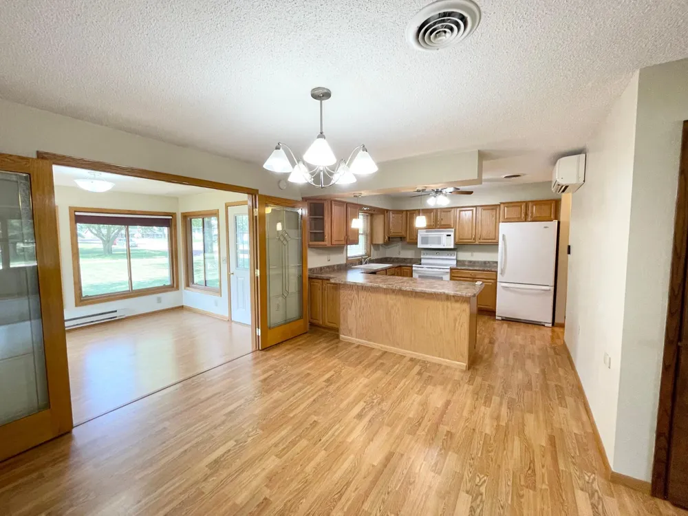 404 S Paffrath Avenue Springfield, MN 56087