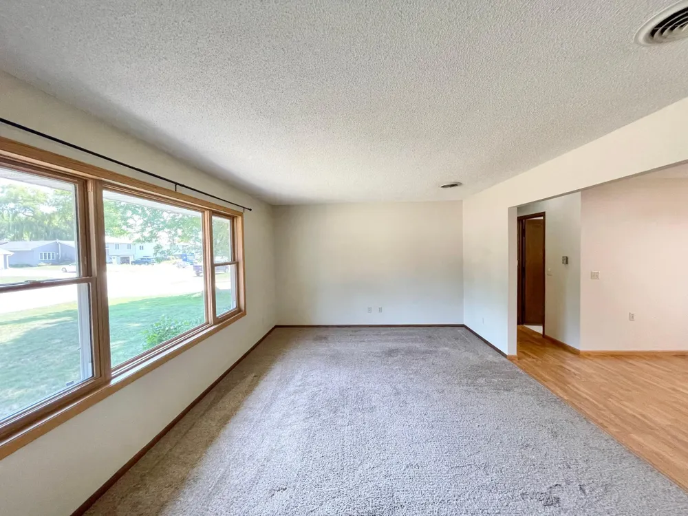 404 S Paffrath Avenue Springfield, MN 56087