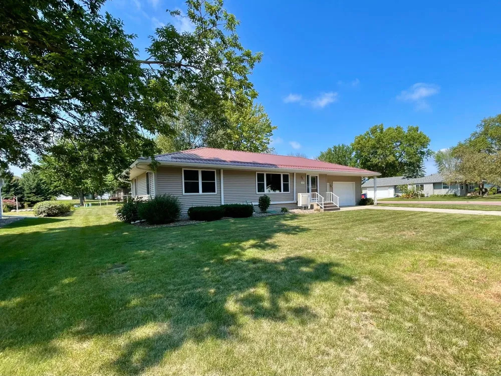 404 S Paffrath Avenue Springfield, MN 56087