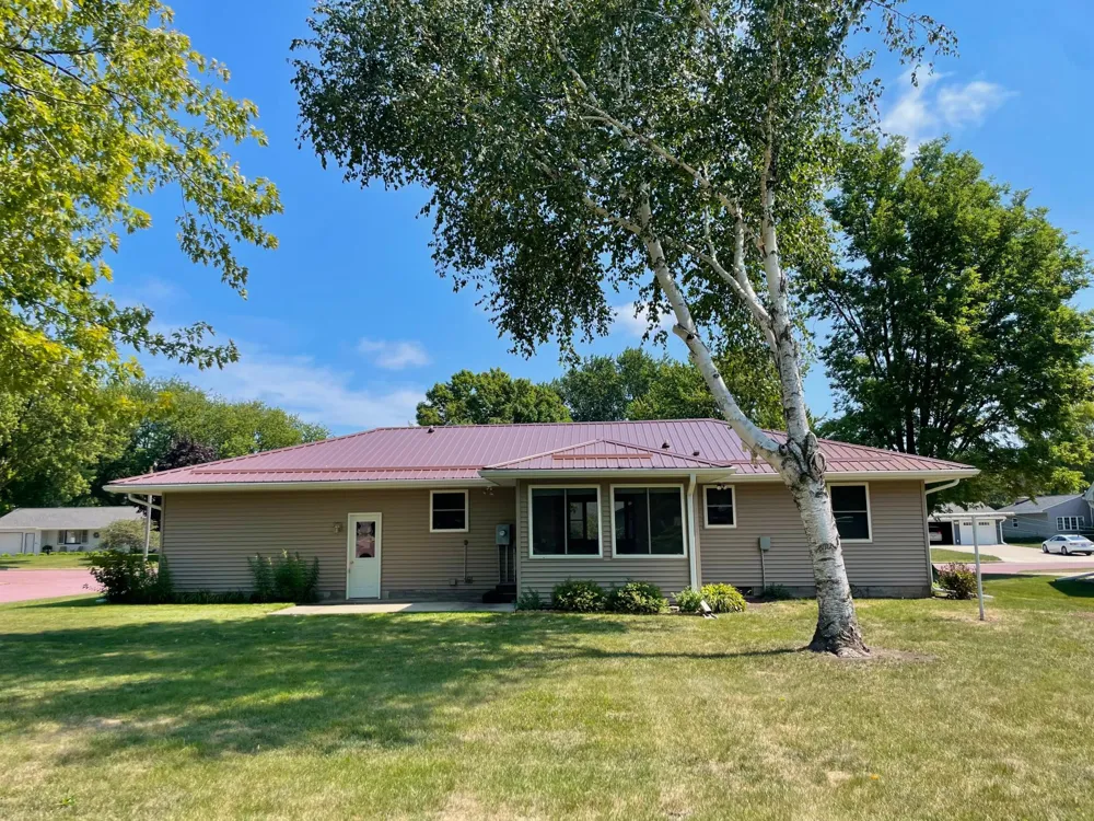 404 S Paffrath Avenue Springfield, MN 56087