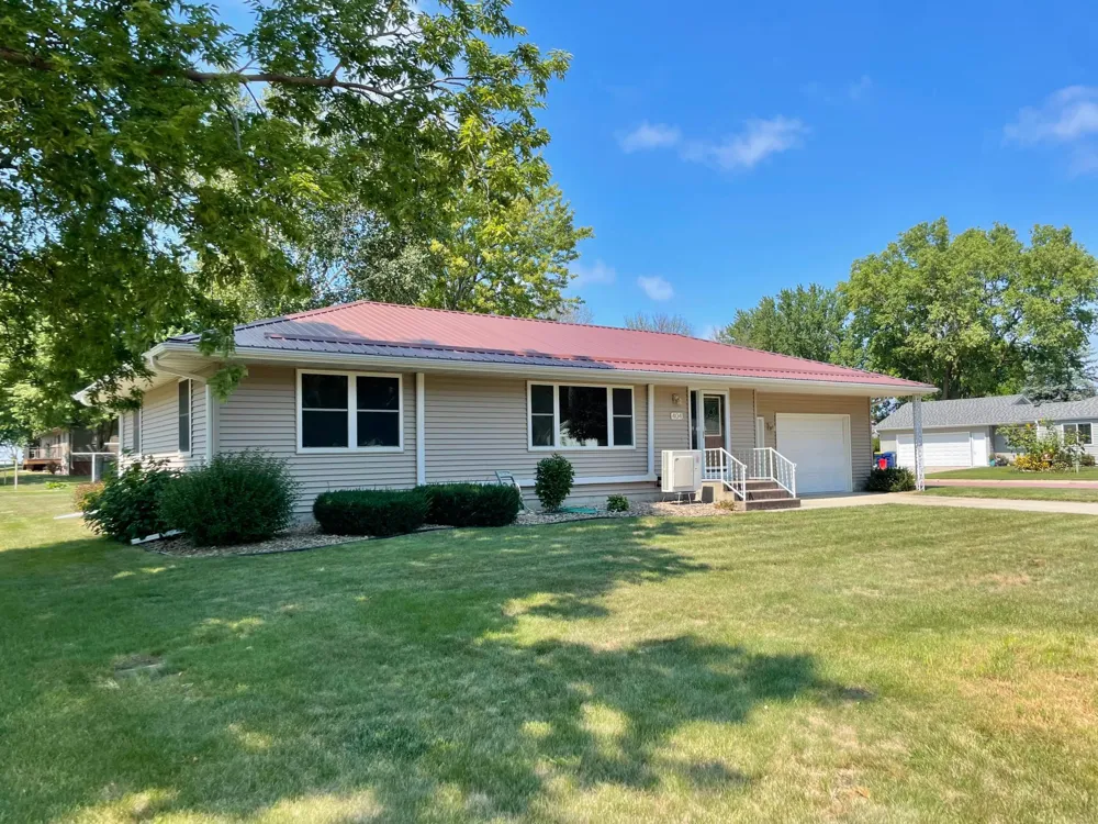 404 S Paffrath Avenue Springfield, MN 56087