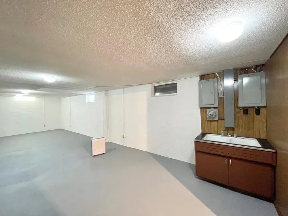 404 S Paffrath Avenue Springfield, MN 56087