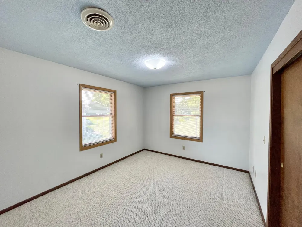 404 S Paffrath Avenue Springfield, MN 56087