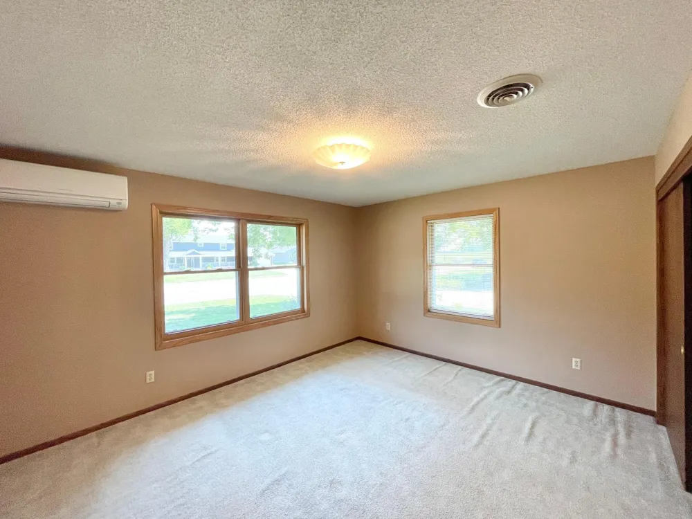 404 S Paffrath Avenue Springfield, MN 56087