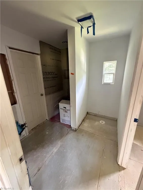 6910 Dennis Road Walnut Cove, NC 27052