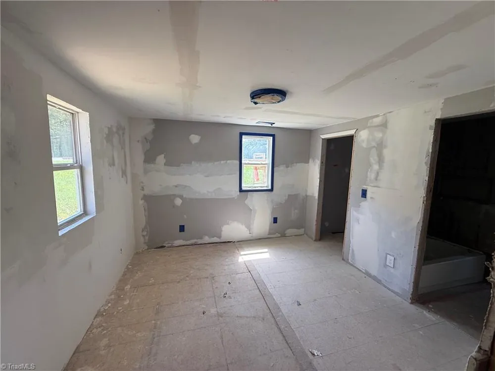 6910 Dennis Road Walnut Cove, NC 27052