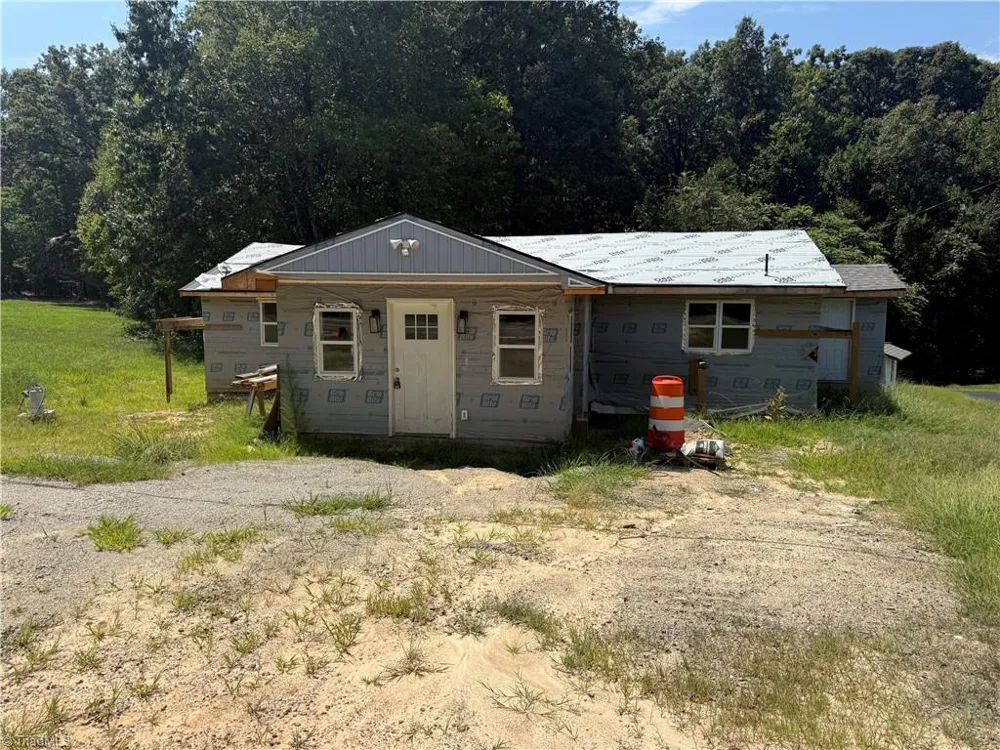 6910 Dennis Road Walnut Cove, NC 27052