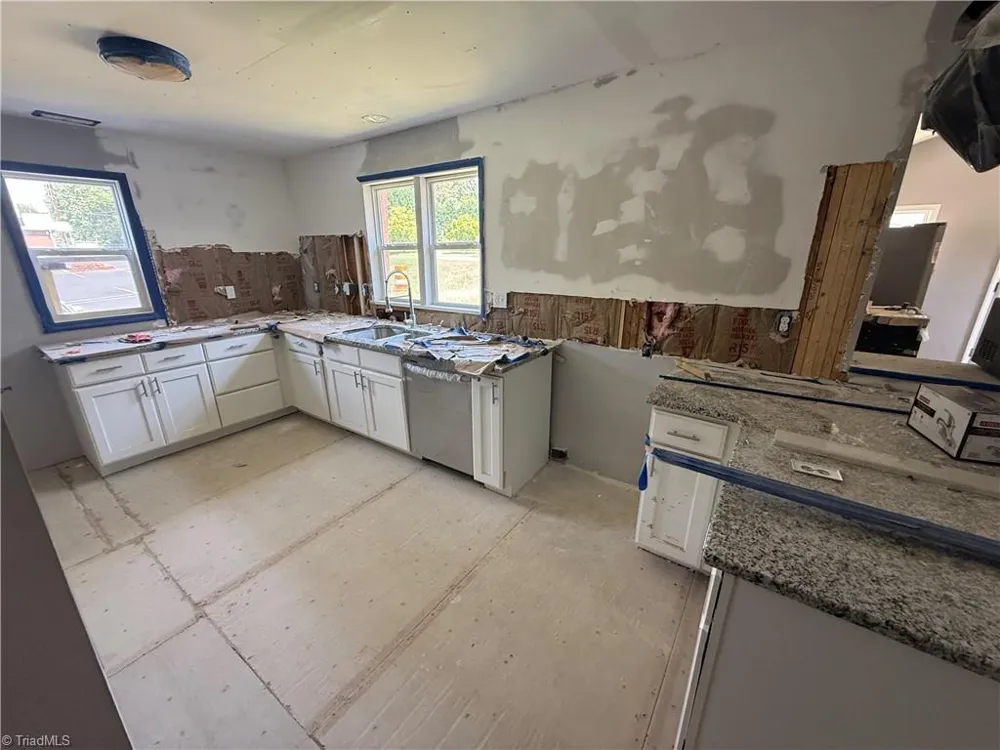6910 Dennis Road Walnut Cove, NC 27052