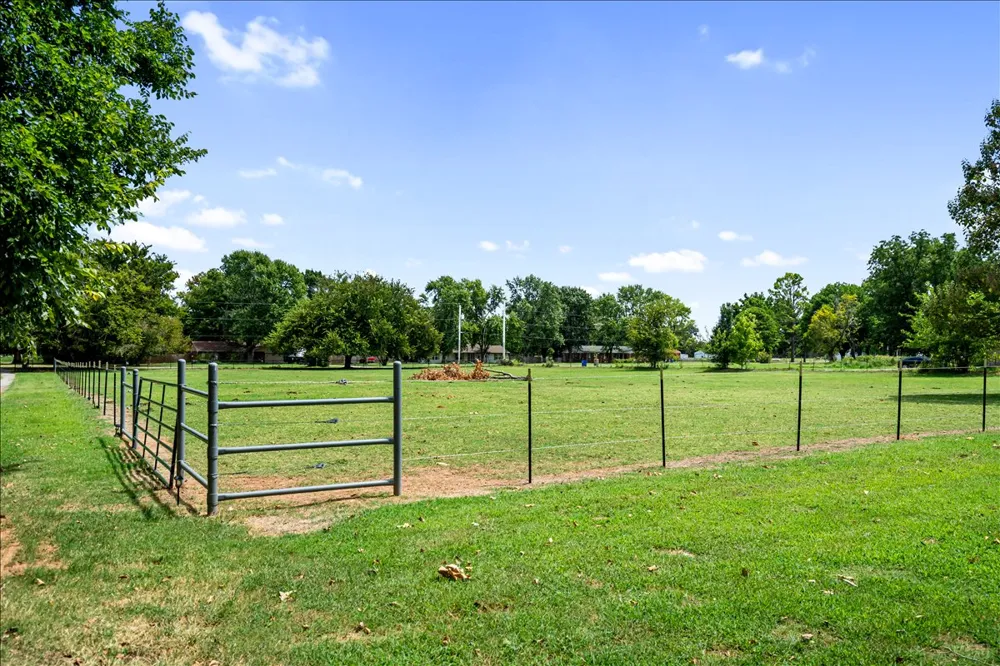 16602 S 203rd East Avenue Broken Arrow, OK 74014