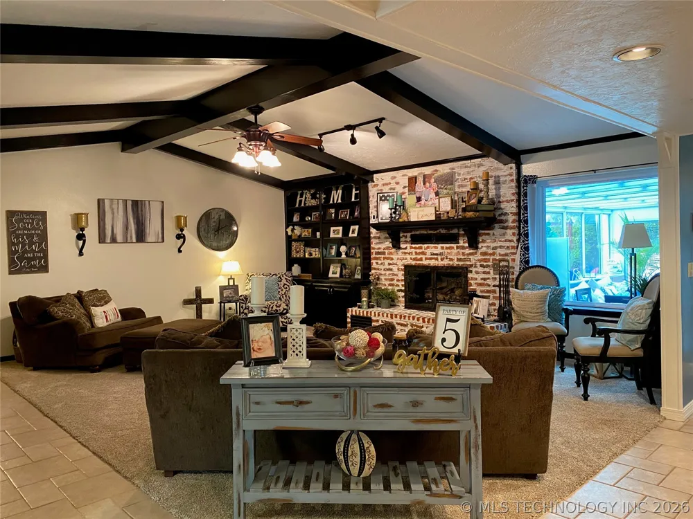 1023 Oak Sulphur, OK 73086