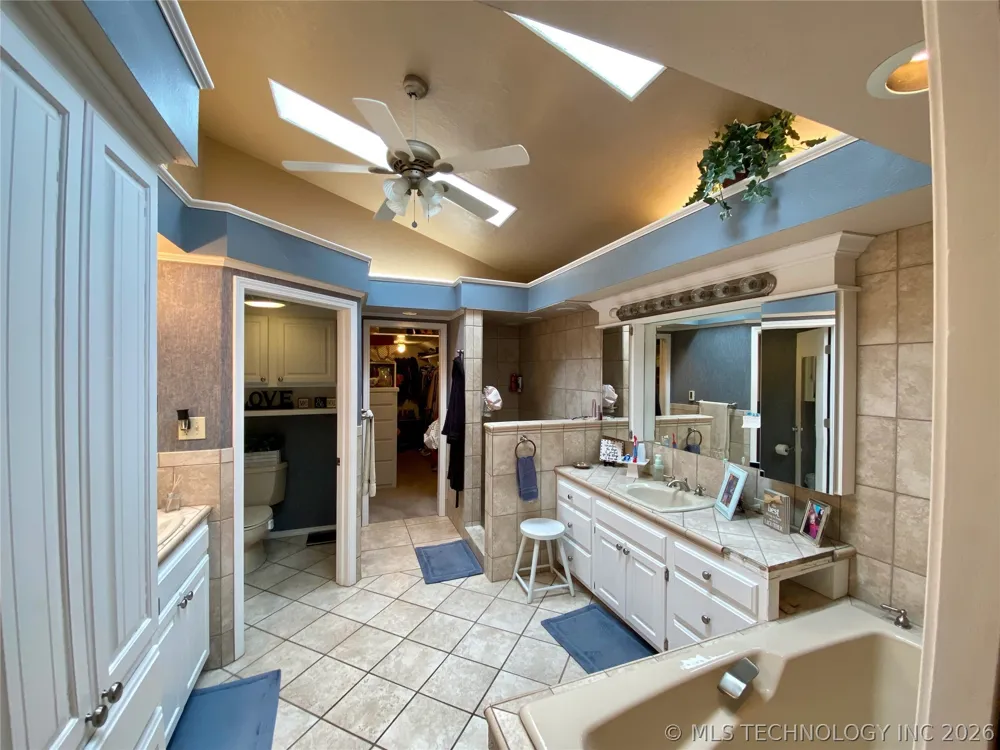1023 Oak Sulphur, OK 73086